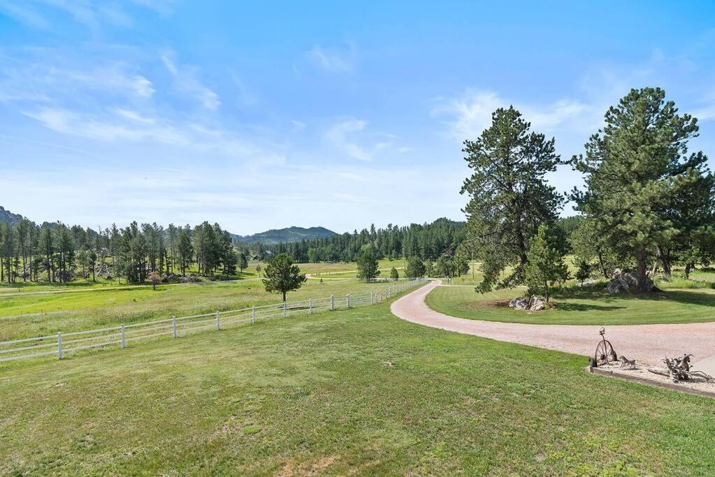 Papa'S Place On Willow Creek Custer Esterno foto